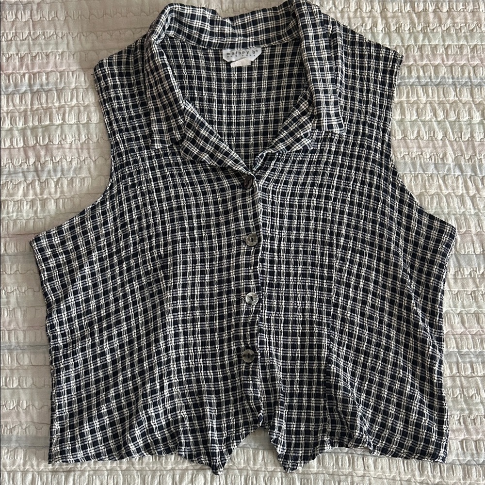 Sleeveless Black & White Plaid Button-Down Shirt Vest